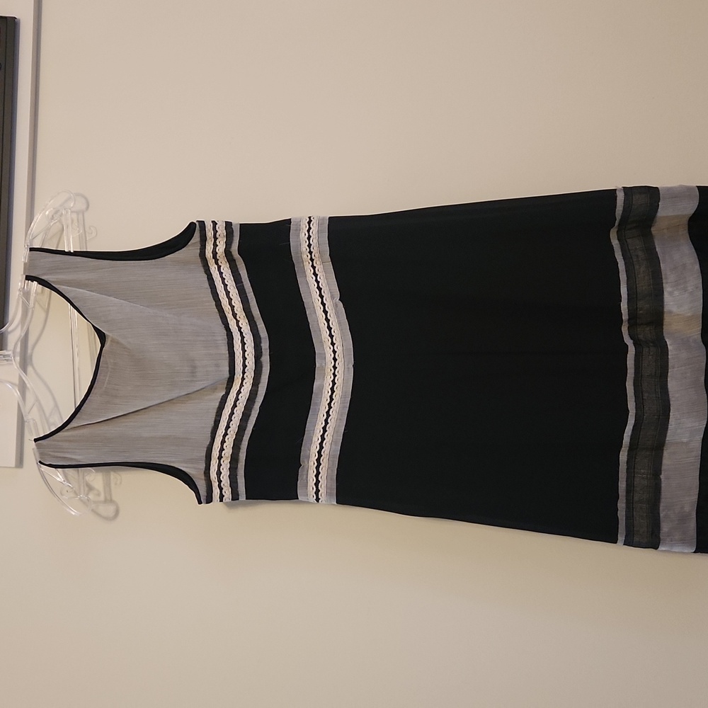 Dress - Picture 5 of 6